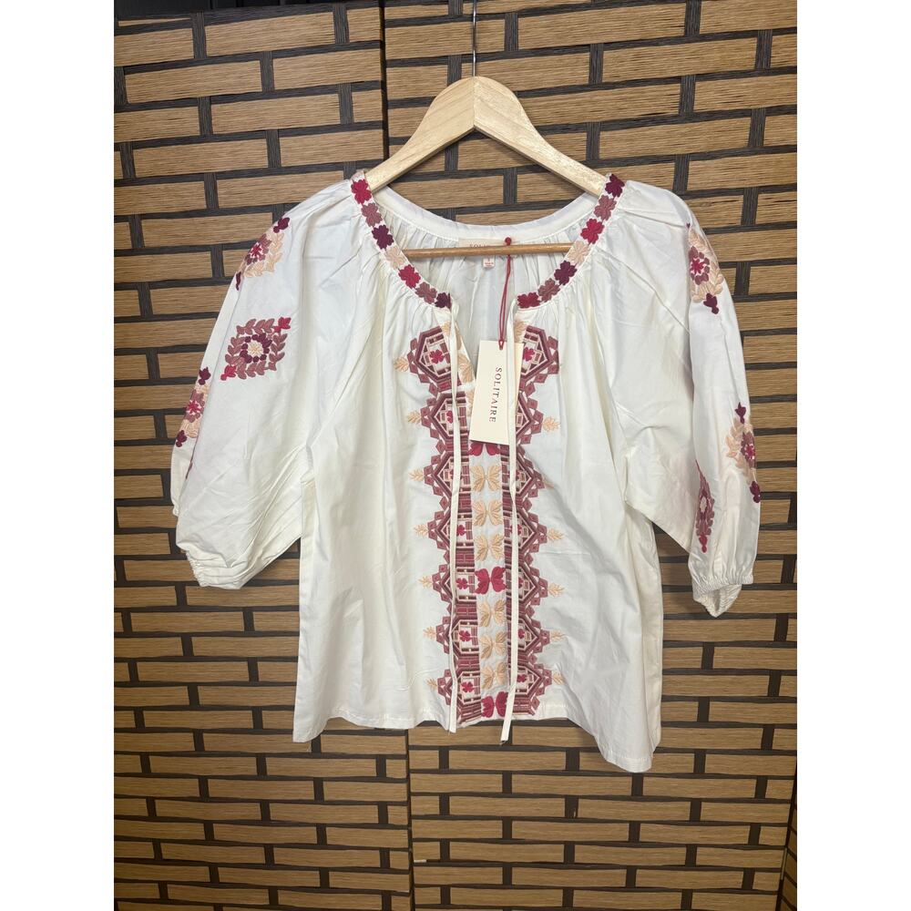 Solitaire White Embrordiered‎  Tie Neck Blouse Size Small